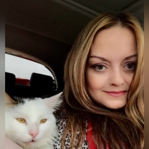 Meet your Posher, Felisha - Picture 9 of 13